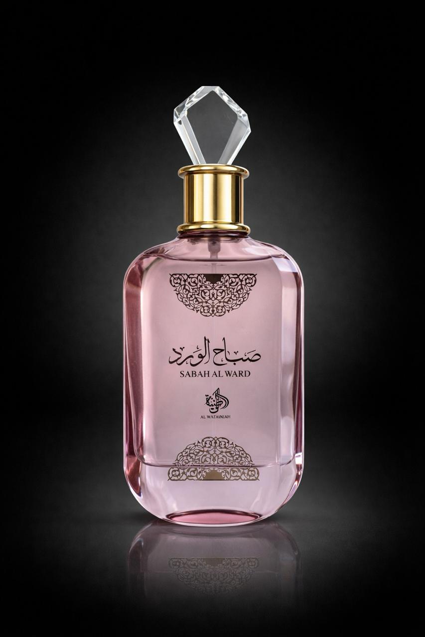 Frasco de perfume em luz cinematográfica